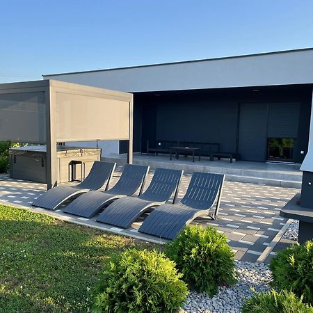 K Relax Place, Varazdinske Toplice, Modern Home With Sauna, Jacuzzi, Wifi 외부 사진
