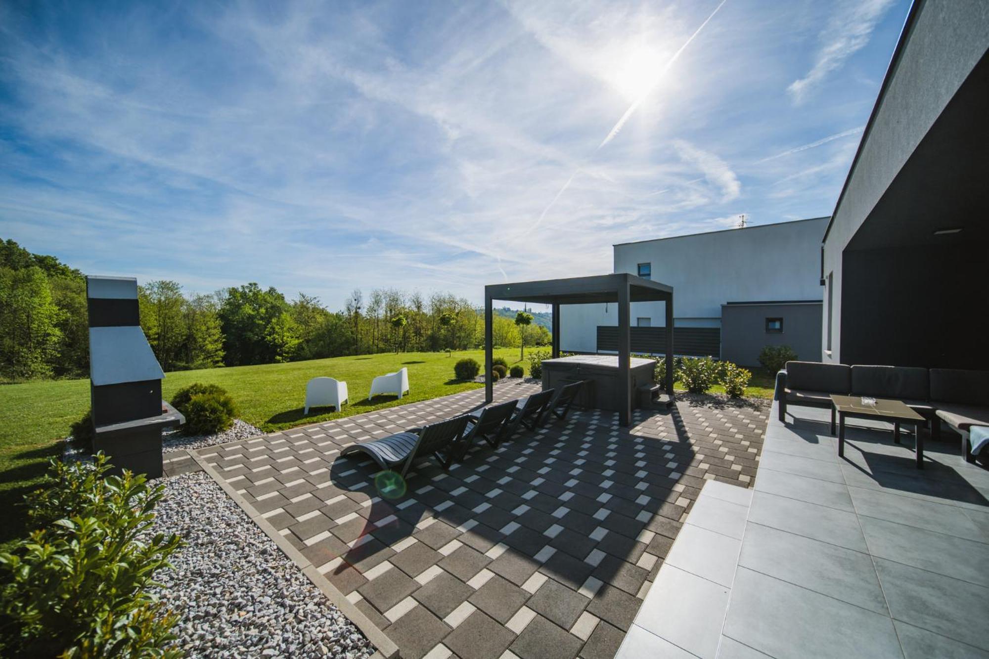 K Relax Place, Varazdinske Toplice, Modern Home With Sauna, Jacuzzi, Wifi 외부 사진